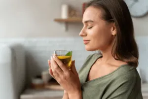 Scopri di più sull'articolo Cattiva digestione rimedi: Erbe e Tisane per un Benessere Gastrointestinale